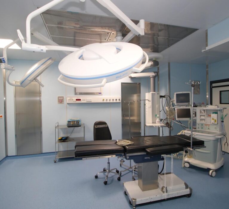 Iași –  bloc operator complet nou la Spitalul Clinic „Dr. C. I. Parhon”