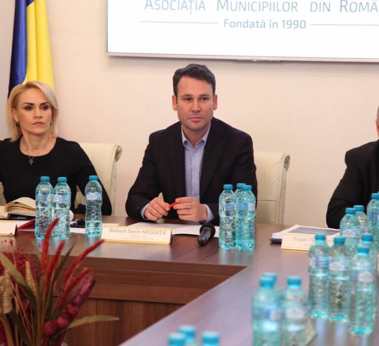 Ministrul Finanţelor, deschis propunerilor AMR