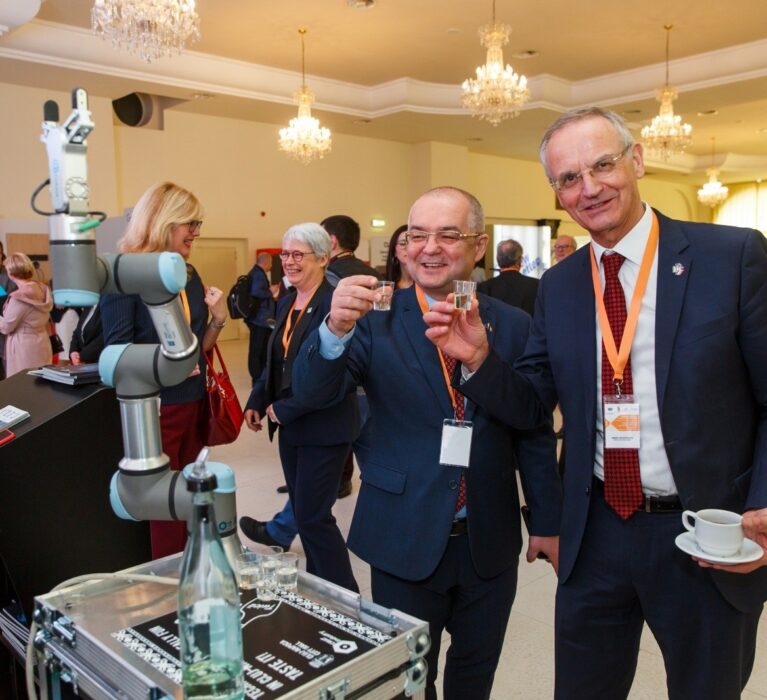 Conferința „Susținerea și dezvoltarea unei politici de coeziune eficiente care incepe cu autoritatile locale și regionale ale Uniunii Europene”