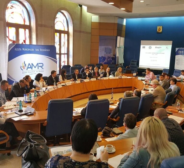 Întâlnire pe tema  Fonduriilor Europene la Bacau