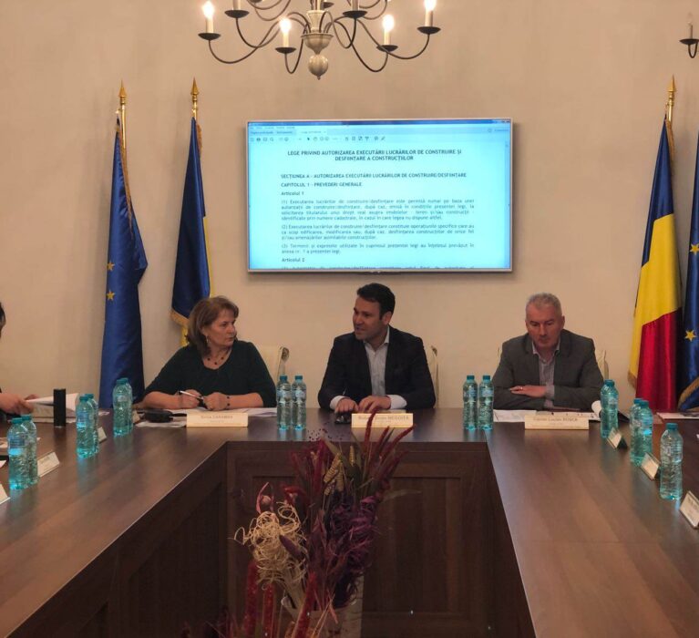 Întâlnire de lucru pe tema noului proiect al “Legii privind autorizarea executării lucrărilor de construire și desființare a construcțiilor”