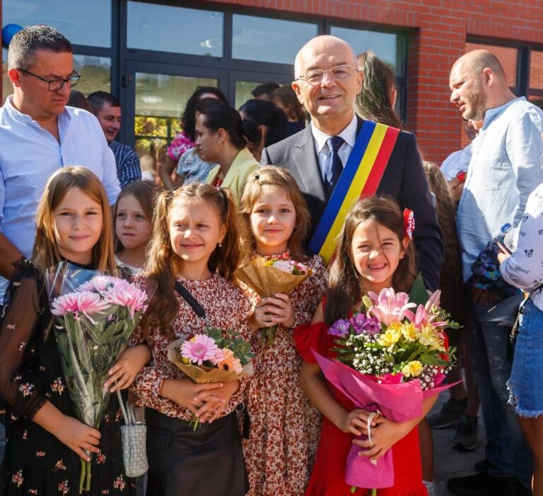 Mesajul primarului Emil Boc la deschiderea noului an școlar